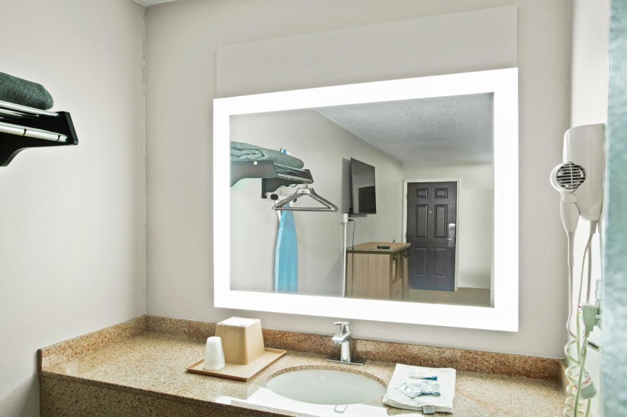 Siesta Inn Μακάλεν Εξωτερικό φωτογραφία
